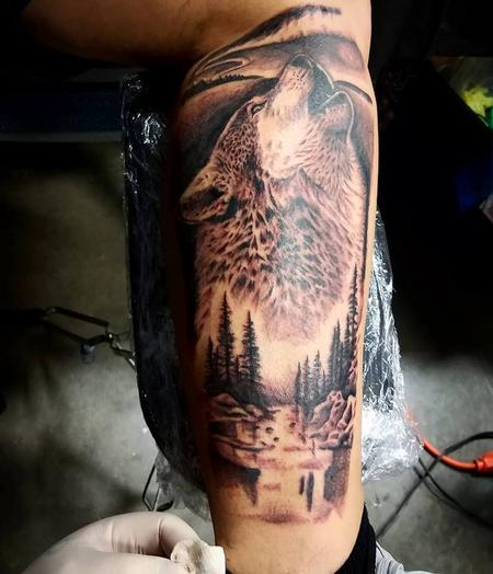 Tattoos - Black and grey howling wolf - 132519
