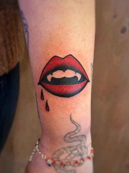 Tattoos - Vampire lips - 145097