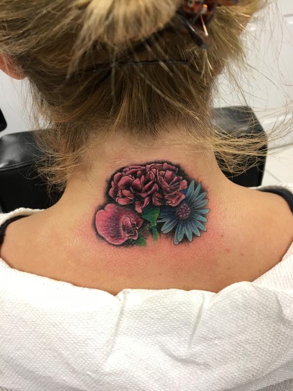 Flower cover-up by Angel Caban : TattooNOW