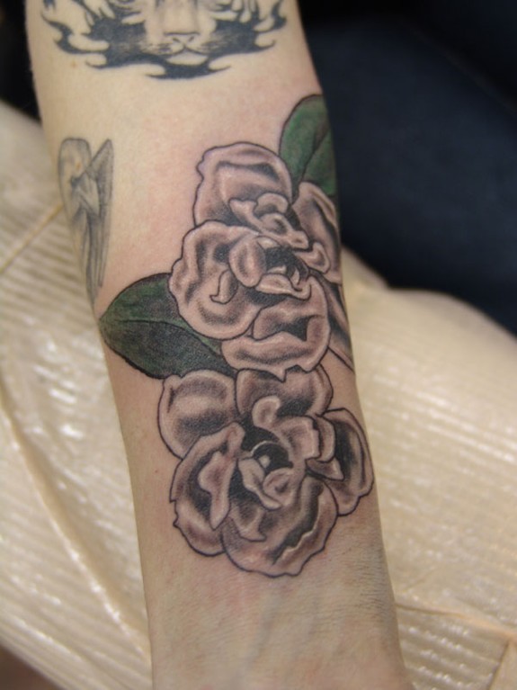 Update more than 76 realistic magnolia tattoo  thtantai2