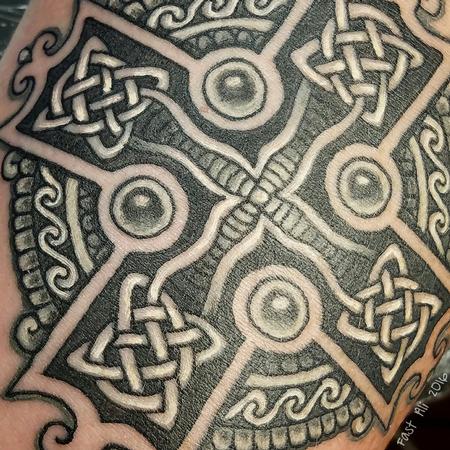 Tattoos - Celtic cross - 126257