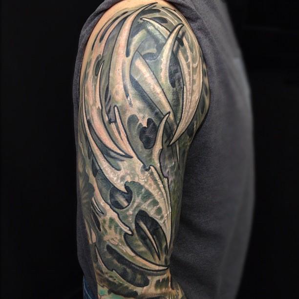 Juxtapoz Magazine  Gallery  Organic tattoo Bio organic tattoo  Biomechanical tattoo