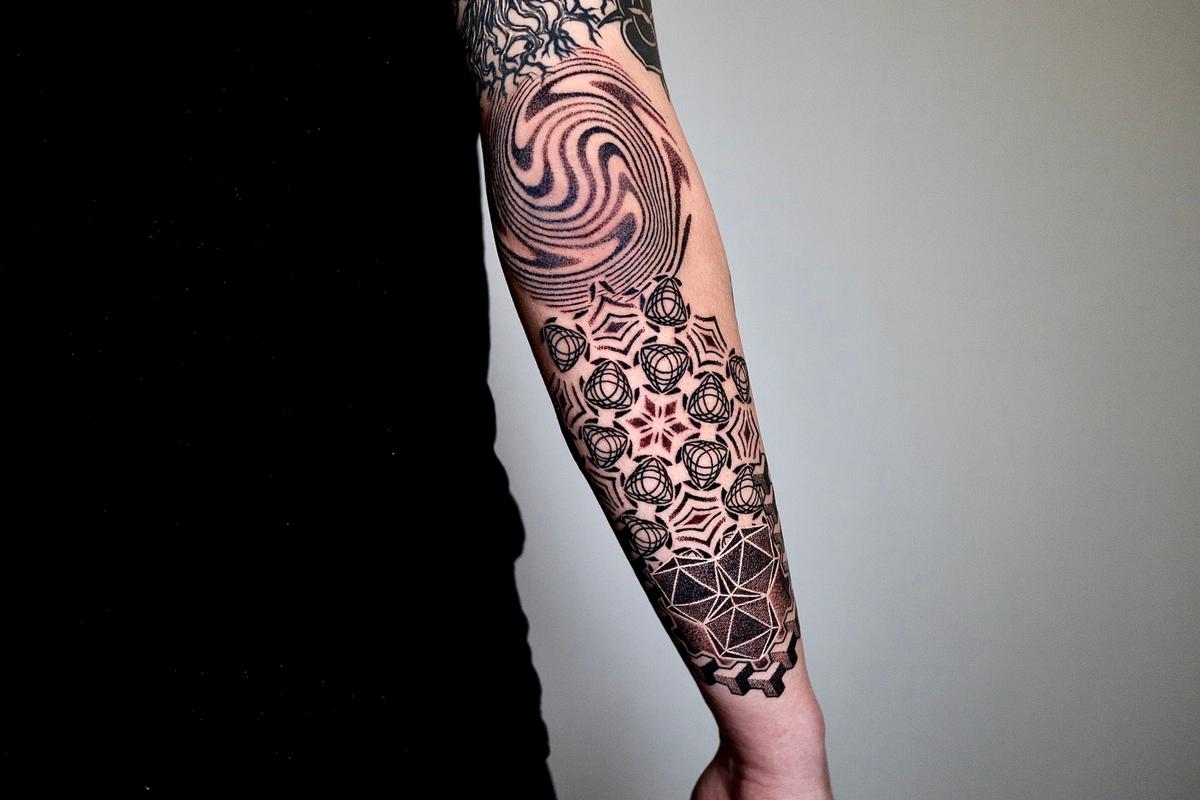 Blackwork Forearm by Kuro Pattern | Kihwan Kim : TattooNOW Blackwork Forearm by Kuro Pattern | Kihwan Kim : TattooNOW