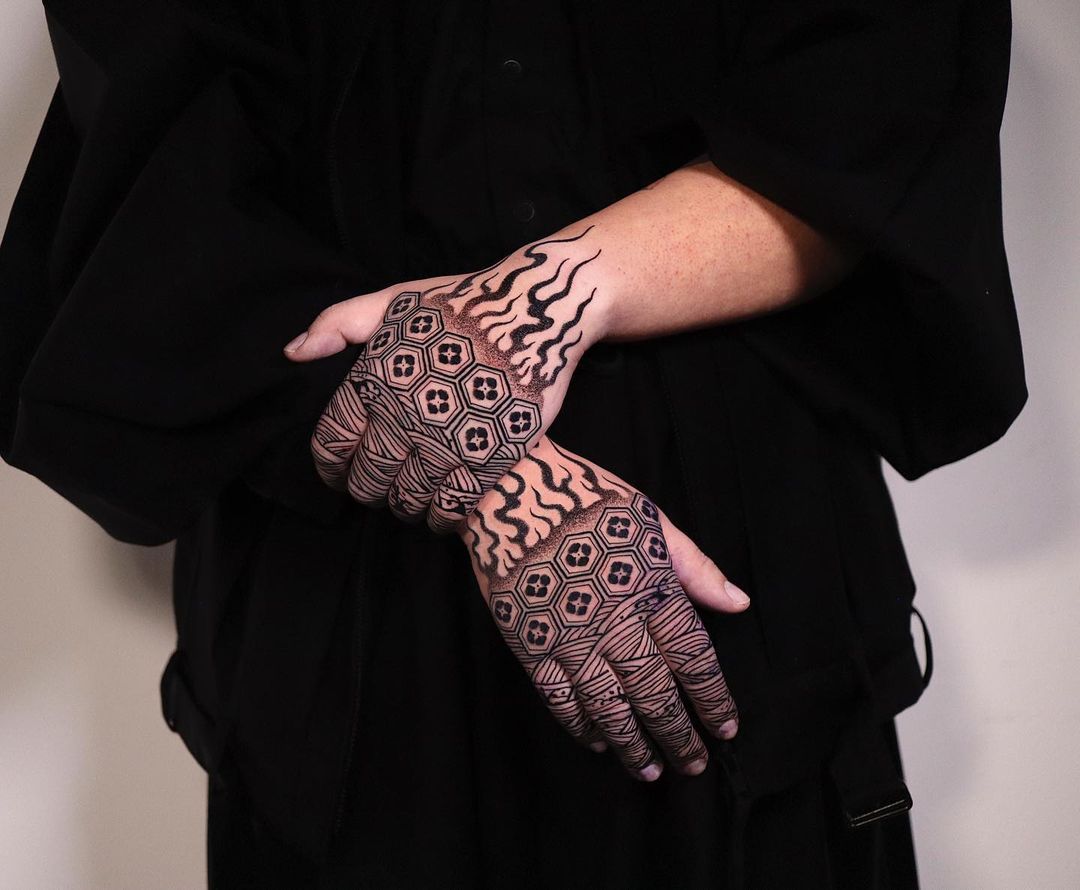 Hand Tattoos - KuroPattern King Korean Tattoo Artist