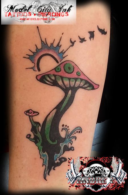 Tattoos - Magic Mushroom - 133714