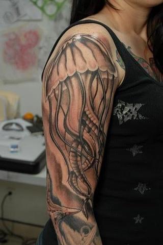 Black jellyfish tattoo  Tattoogridnet