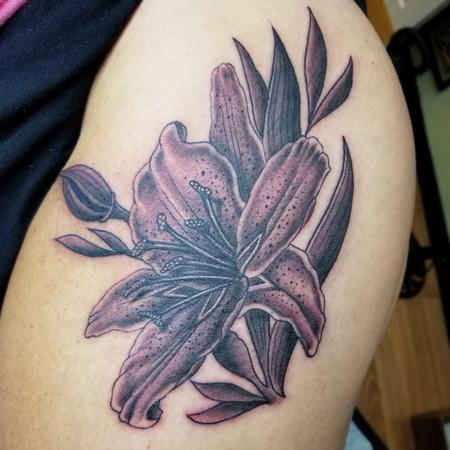 Tattoos - Lily noir - 140310