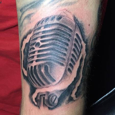Tattoos - old microphone - 128345