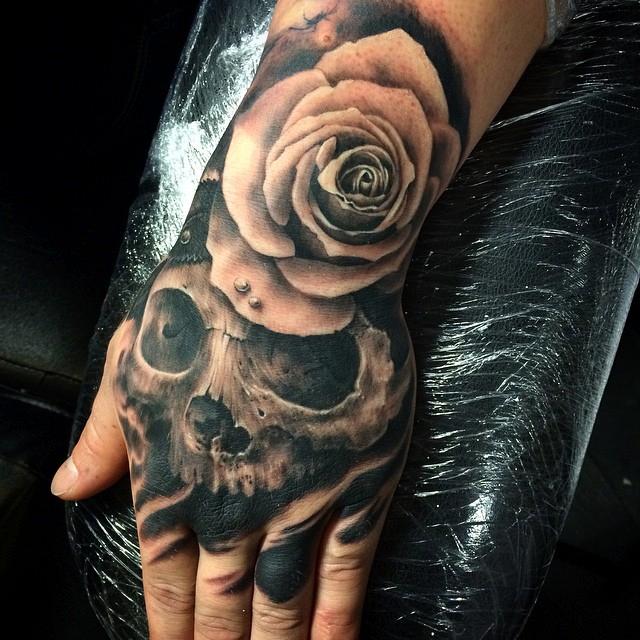 Skull and rose by RaviLassi TattooNOW