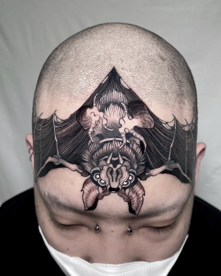 Comma Kim Dohyun - Bat Head Tattoo