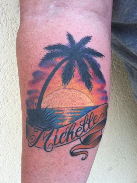 2Pac getting his Trust Nobody tattoo at Sunset... - Makaveli - Immortalized