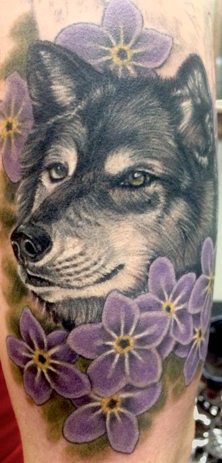 Wolf and flowers by Edward Lott: TattooNOW