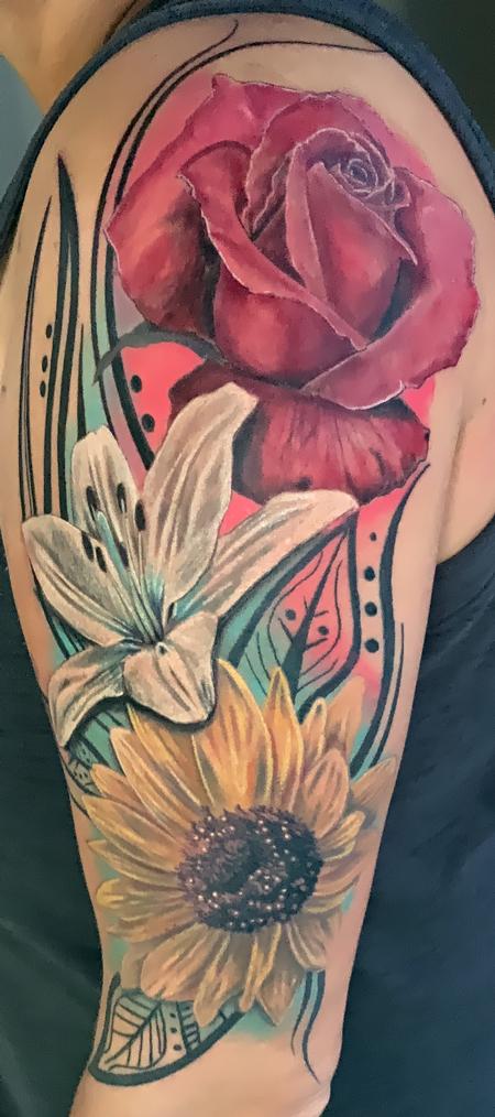 Edwardemar Bonilla - Flower Tattoo