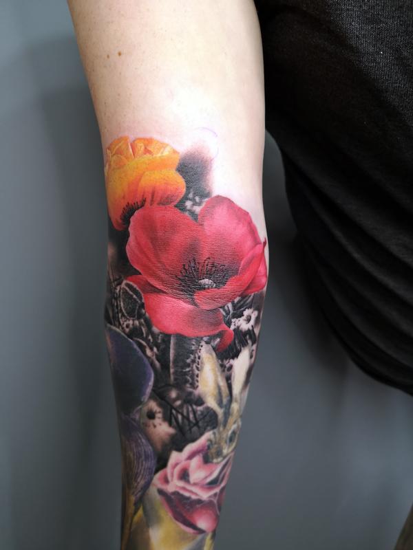 Poppy Flower Tatoo by Alan Aldred TattooNOW