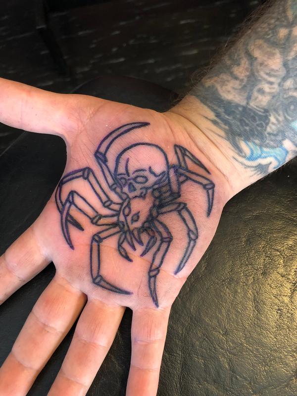 Hand spider by Jaisy Ayers (WOODLANDS TX) TattooNOW