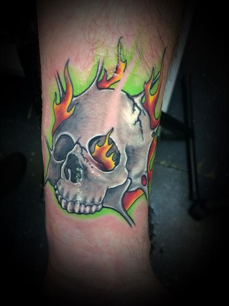 Tattoos - Skull and Flames - 137577