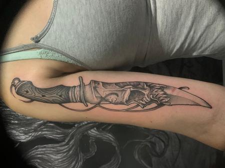 Tattoos - Blade skull - 144144
