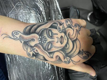 Tattoos - Hand medusa - 142600