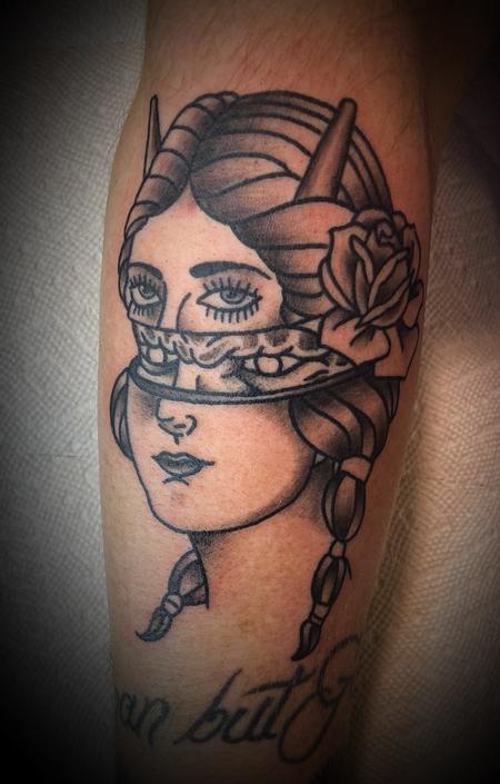 Tattoos - Girl - 142647