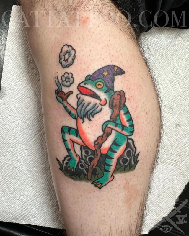 Super rad wizard frog by the tat wizard tahliaundarlegt  Tahlias books  are now open for SeptemberOctober so get in contact with her to   Instagram