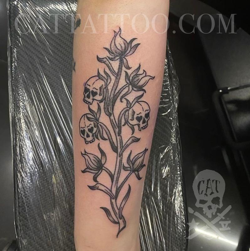 ダンディ スター on X Im starting to slack on my posts but I got to do this snapdragon  tattoo with more skully looking dead flowers httpstcoyXd7tZCHWM  X