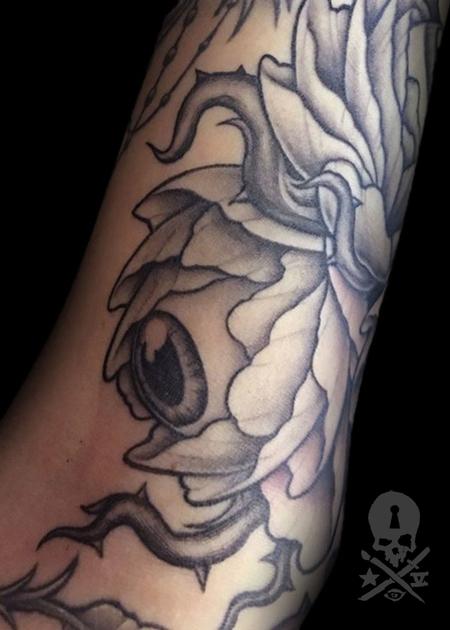 Tattoos - Eye ball flowers - 131039
