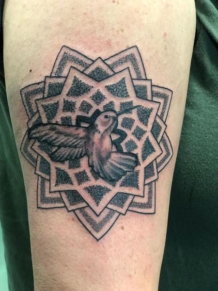 Tattoos - Hummingbird w/ Geometric Background - 139877