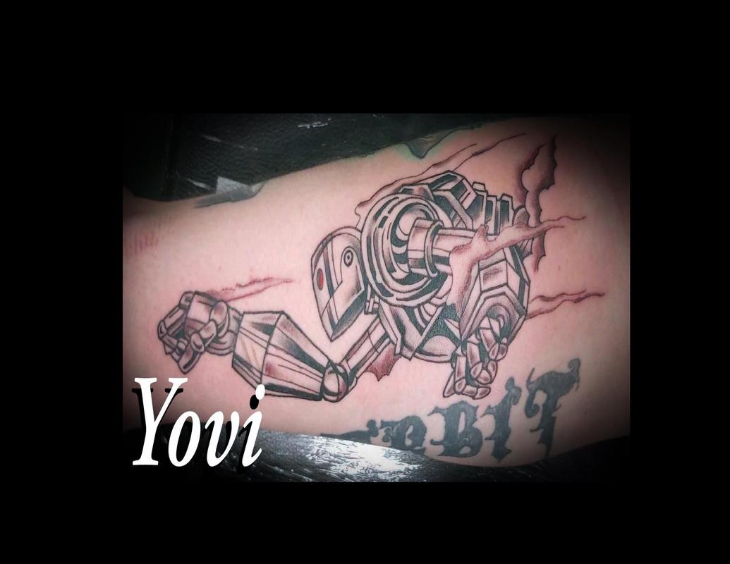 Iron giant  Disney tattoos Body art tattoos Sleeve tattoos