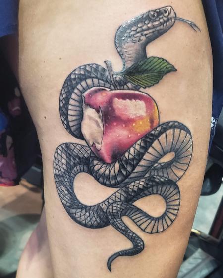 Tattoos - Snake and Apply - 142416