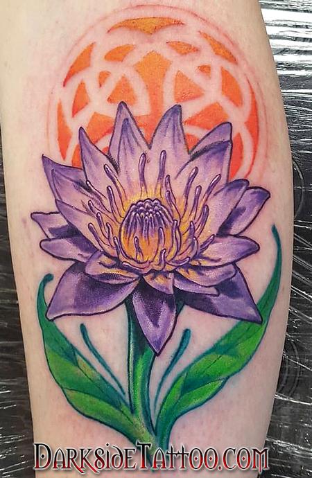 Darkside Tattoo : Tattoos : Body Part Leg : Color Flower Tattoo