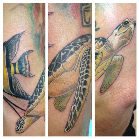 Dimas Reyes - Color Sea Turtle tattoo