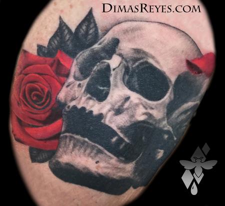 Dimas Reyes - Black and grey skull with rose tattoo