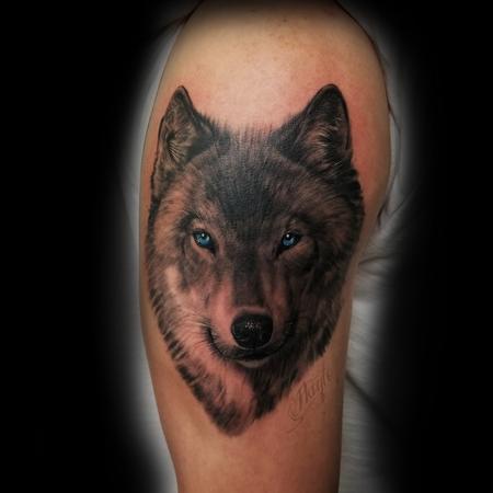 Tattoos - Gray-shade Wolf with blue eyes  - 133049