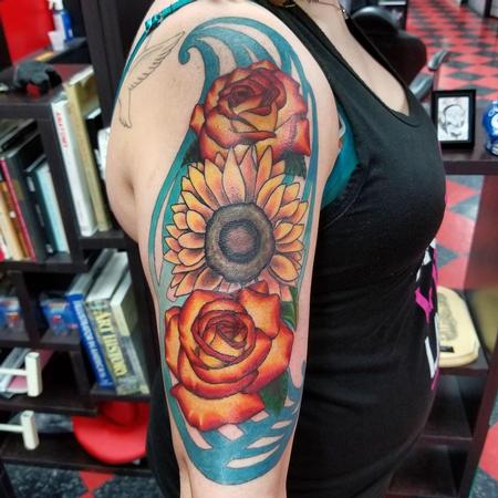 35 Beautiful Sunflower Tattoos for the Bright and Optimistic   Inspirationfeed