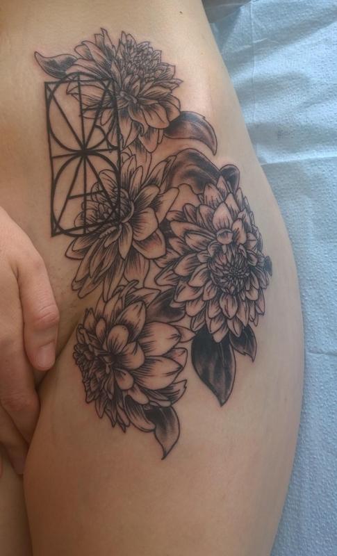 Beautiful fine line flower tattoos - subtly different design and placement  ideas for your next tattoo⁠ ⁠ 🖌: @bentim_martinez⁠ ⁠ FOR… | Instagram