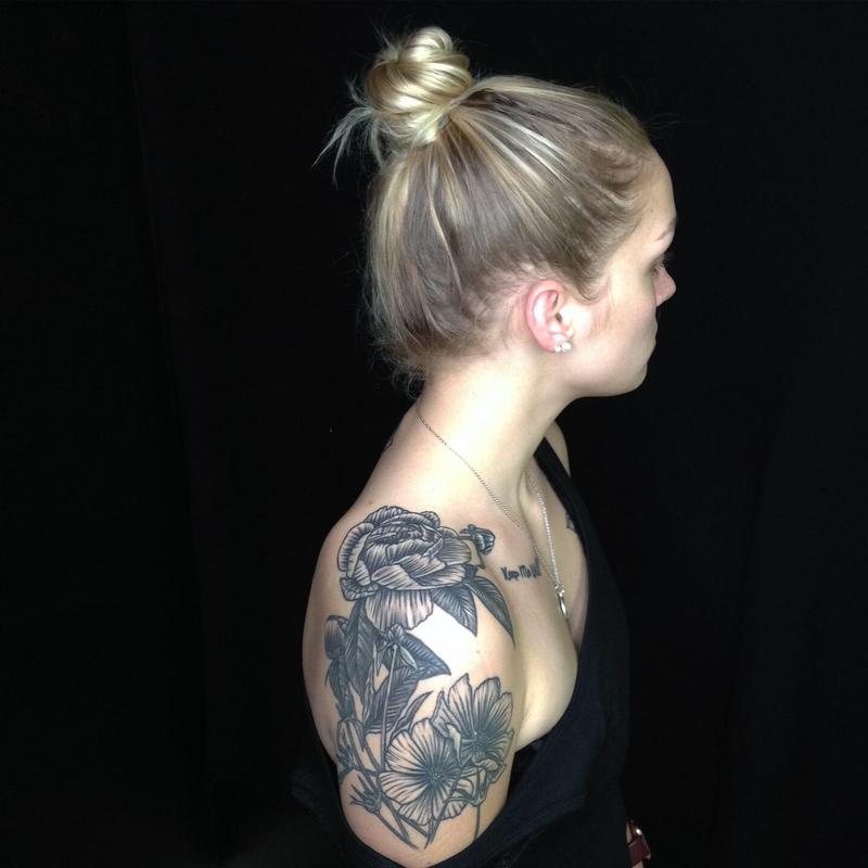 FLORAL SHOULDER TATTOO by Mike Harmon : TattooNOW