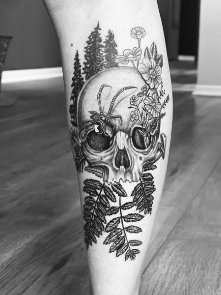 Skull and black widow Tattoo Thumbnail