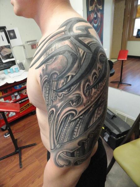 Craig Murphy - biomechanical tattoo