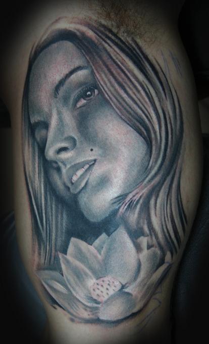 Stevie Monie - Gray Girl Tattoo