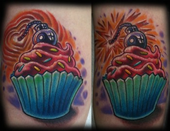 Stevie Monie - Matching Cupcake Tattoos
