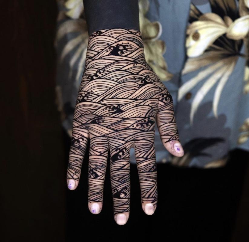 Hand Wave Design by Kuro Pattern