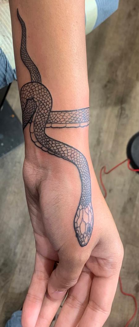 Hand Snake tattoo men at theYoucom