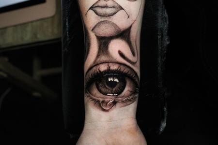 Yoni - Eye