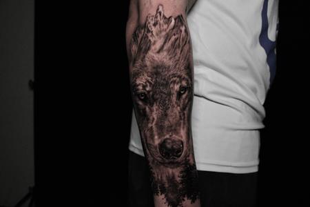 Tattoos - Wolf - 141526